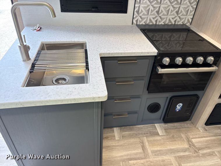 image for item DM1935 2025 Forest River Prime Time Tracer Ultra-Lite TRT308BRDLE camper