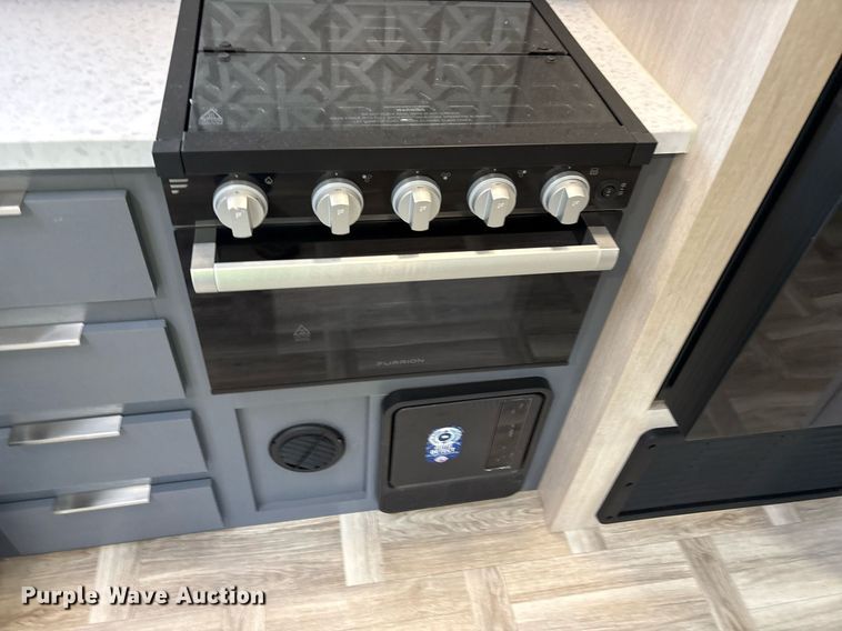 image for item DM1935 2025 Forest River Prime Time Tracer Ultra-Lite TRT308BRDLE camper