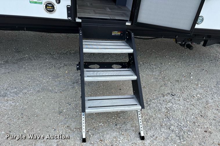 image for item DM1935 2025 Forest River Prime Time Tracer Ultra-Lite TRT308BRDLE camper