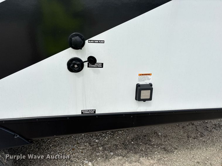 image for item DM1937 2025 Forest River Prime Time Tracer LE Ultra-Lite TRT240BHSLE camper