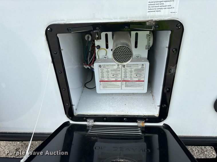 image for item DM1937 2025 Forest River Prime Time Tracer LE Ultra-Lite TRT240BHSLE camper