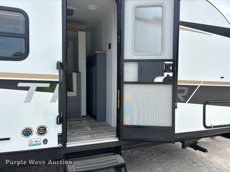 image for item DM1937 2025 Forest River Prime Time Tracer LE Ultra-Lite TRT240BHSLE camper