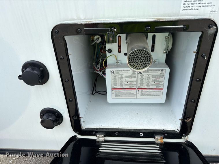 image for item DM1938 2025 Forest River Prime Time Tracer Ultra-Lite TRT308BRDLE camper