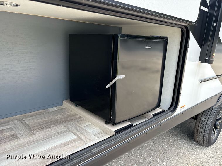 image for item DM1938 2025 Forest River Prime Time Tracer Ultra-Lite TRT308BRDLE camper