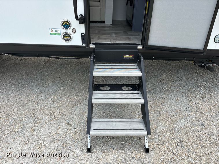 image for item DM1938 2025 Forest River Prime Time Tracer Ultra-Lite TRT308BRDLE camper