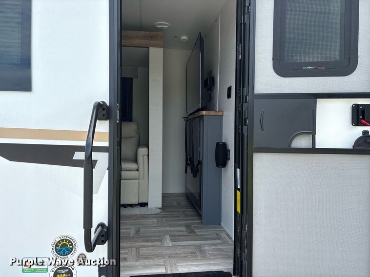 image for item DM1938 2025 Forest River Prime Time Tracer Ultra-Lite TRT308BRDLE camper