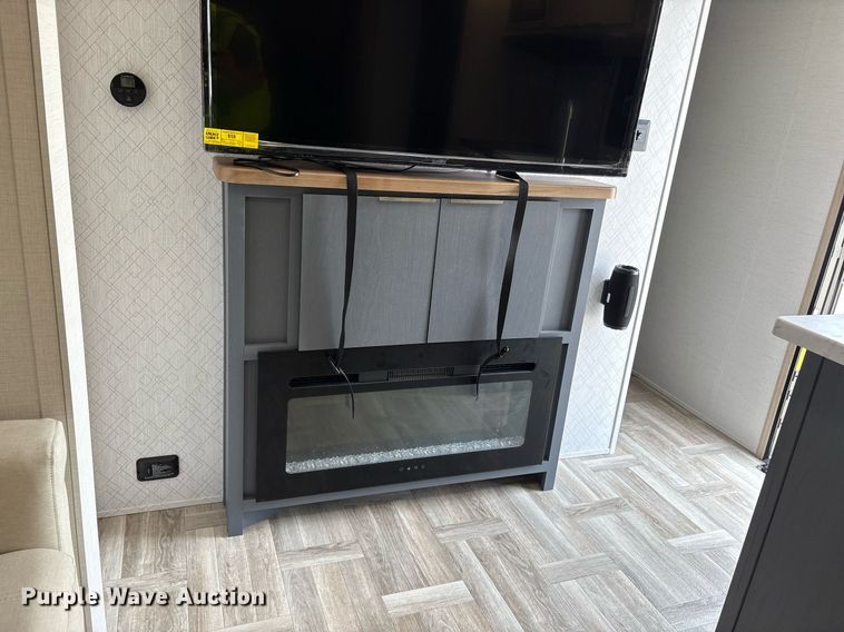 image for item DM1938 2025 Forest River Prime Time Tracer Ultra-Lite TRT308BRDLE camper