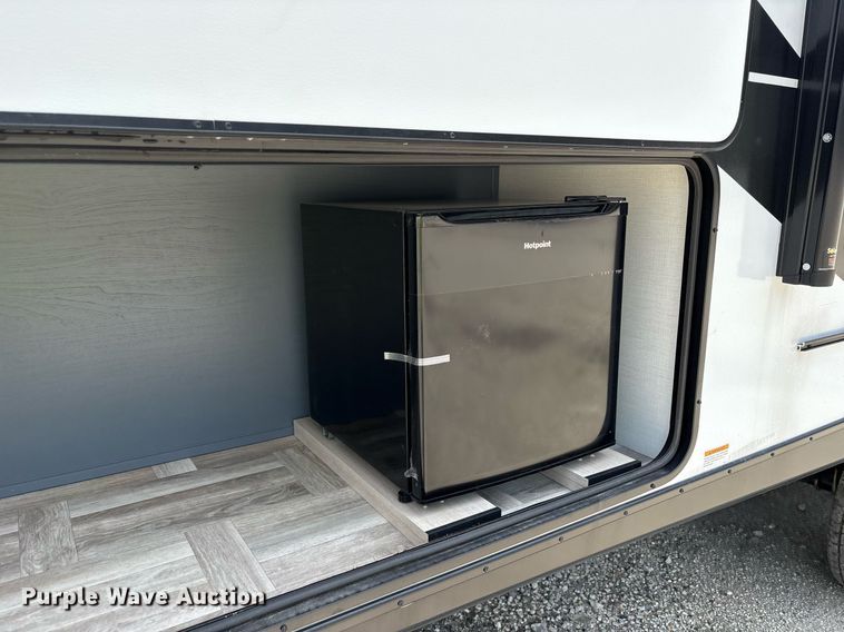 image for item DM1940 2025 Forest River Prime Time Tracer Ultra-Lite TRT308BRDLE camper