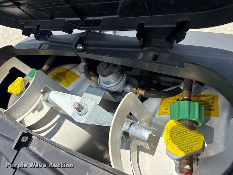 image for item DM1940 2025 Forest River Prime Time Tracer Ultra-Lite TRT308BRDLE camper