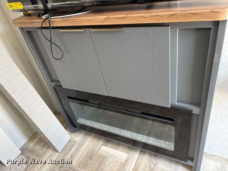 image for item DM1940 2025 Forest River Prime Time Tracer Ultra-Lite TRT308BRDLE camper