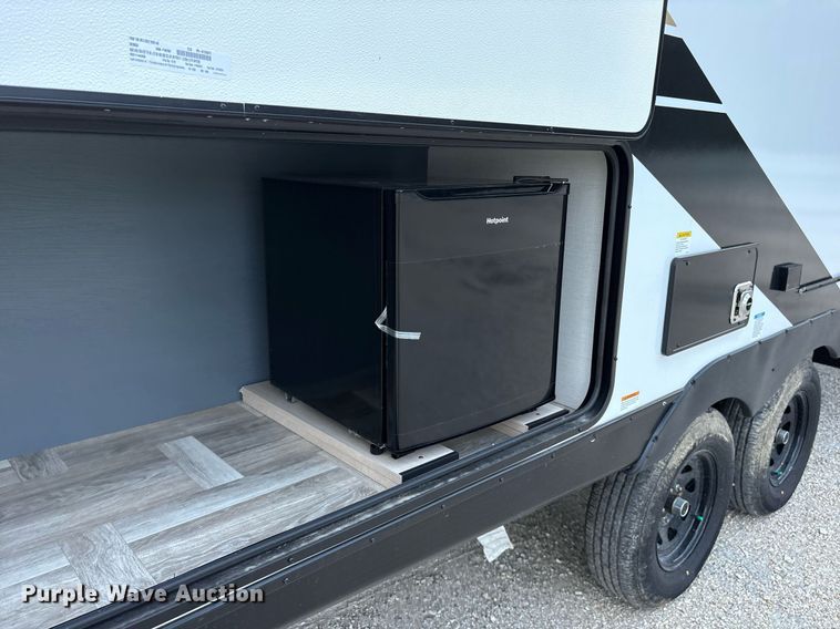 image for item DM1941 2025 Forest River Prime Time Tracer LE Ultra-Lite TRT240BHSLE camper