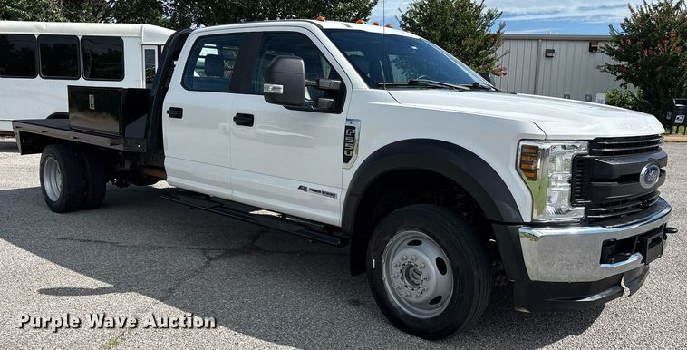 image for item DM1943 2019 Ford F550 Crew Cab flatbed truck