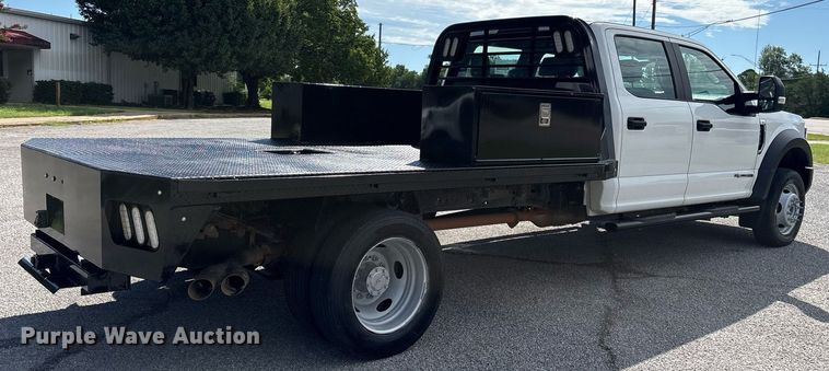 image for item DM1943 2019 Ford F550 Crew Cab flatbed truck