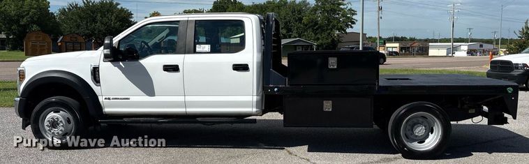 image for item DM1943 2019 Ford F550 Crew Cab flatbed truck