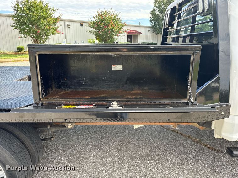 image for item DM1943 2019 Ford F550 Crew Cab flatbed truck