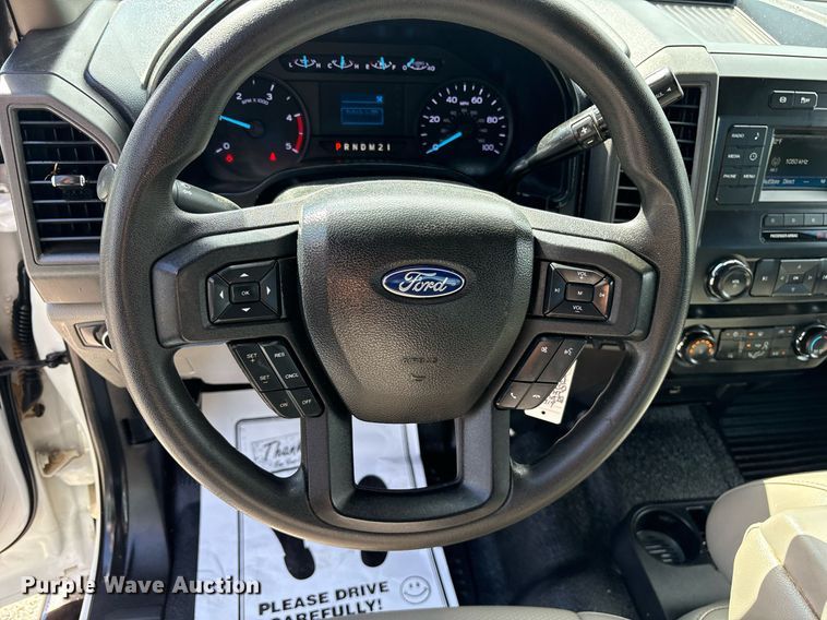 image for item DM1943 2019 Ford F550 Crew Cab flatbed truck