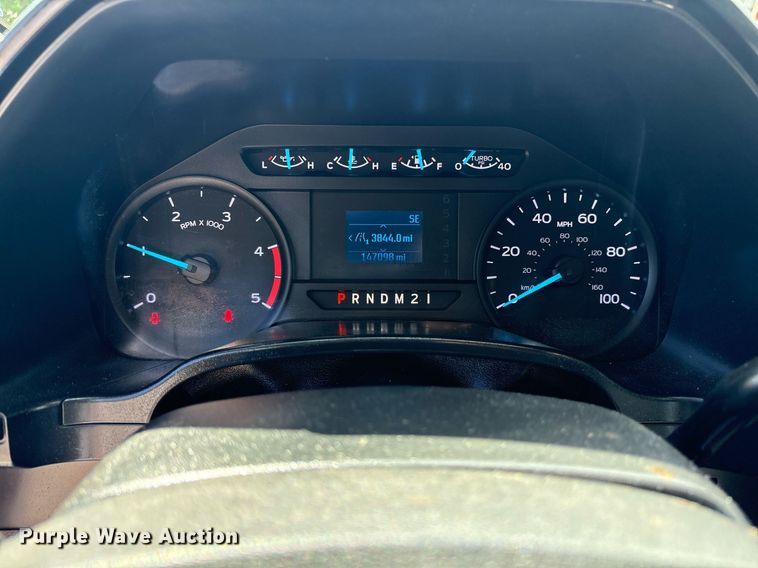 image for item DM1943 2019 Ford F550 Crew Cab flatbed truck