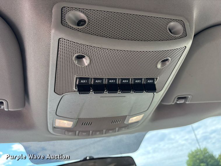 image for item DM1943 2019 Ford F550 Crew Cab flatbed truck