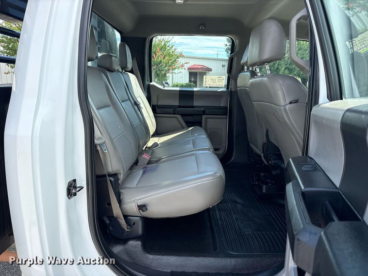 image for item DM1943 2019 Ford F550 Crew Cab flatbed truck