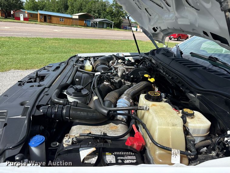 image for item DM1943 2019 Ford F550 Crew Cab flatbed truck