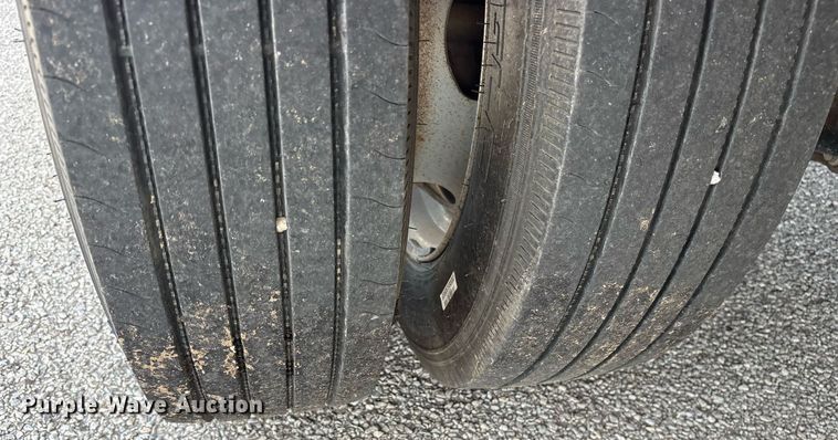 image for item DM1943 2019 Ford F550 Crew Cab flatbed truck