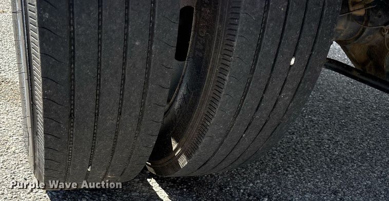 image for item DM1943 2019 Ford F550 Crew Cab flatbed truck