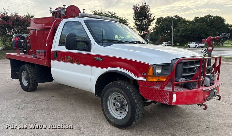 image for item DM1944 1999 Ford F350 Super Duty brush fire truck