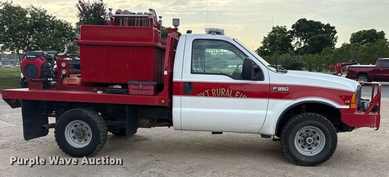 image for item DM1944 1999 Ford F350 Super Duty brush fire truck