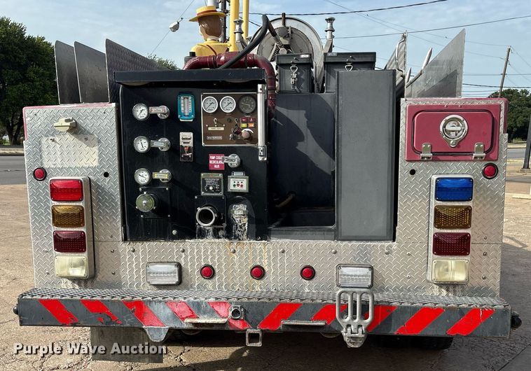 image for item DM1945 1999 Ford F550 brush fire truck