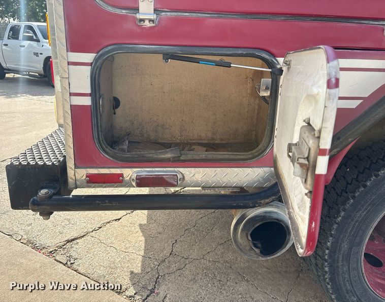 image for item DM1945 1999 Ford F550 brush fire truck