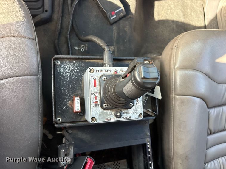 image for item DM1945 1999 Ford F550 brush fire truck