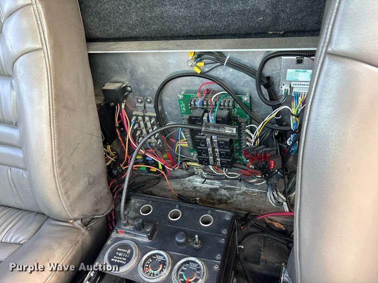 image for item DM1945 1999 Ford F550 brush fire truck