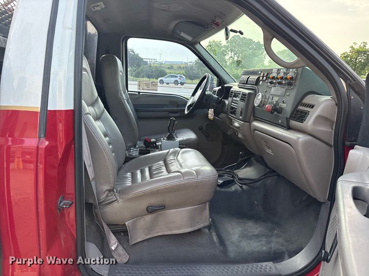 image for item DM1945 1999 Ford F550 brush fire truck