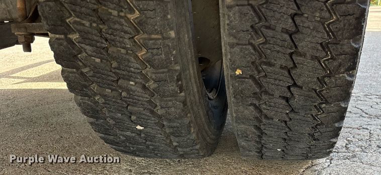 image for item DM1945 1999 Ford F550 brush fire truck