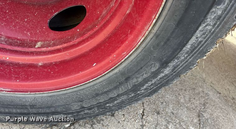 image for item DM1945 1999 Ford F550 brush fire truck