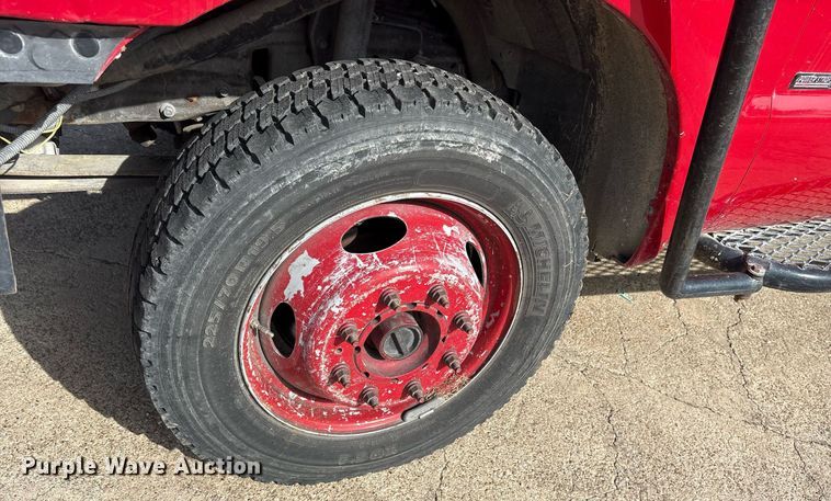 image for item DM1945 1999 Ford F550 brush fire truck