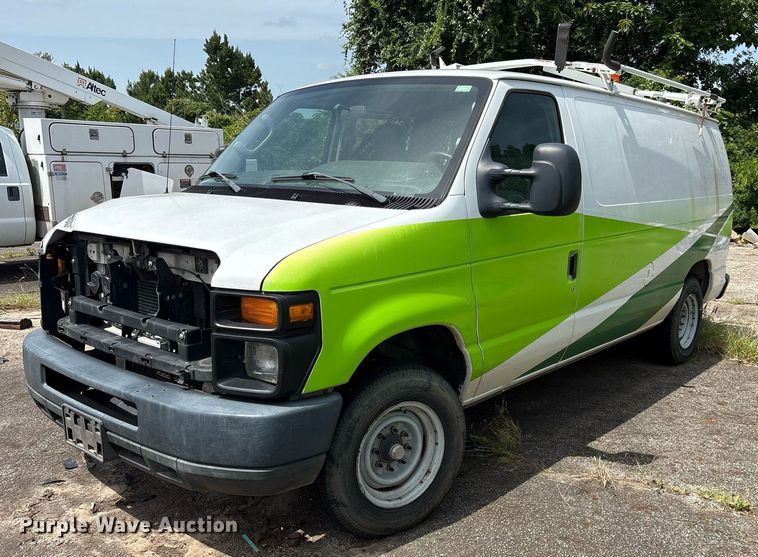 image for item DM1946 2009 Ford E150 utility van