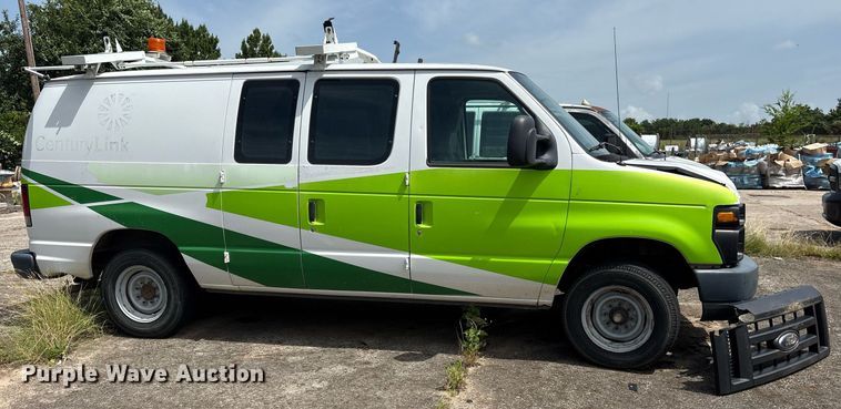 image for item DM1946 2009 Ford E150 utility van