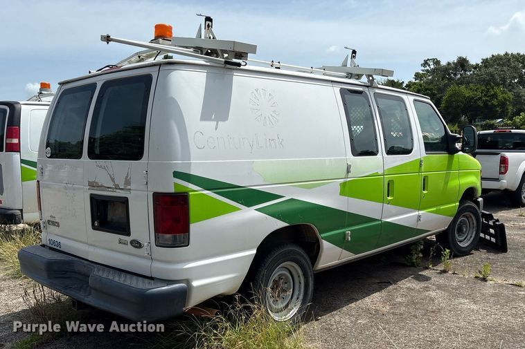 image for item DM1946 2009 Ford E150 utility van