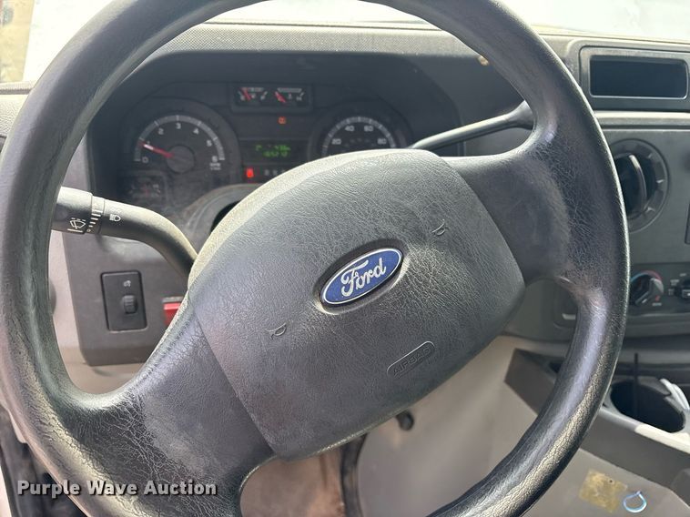 image for item DM1946 2009 Ford E150 utility van