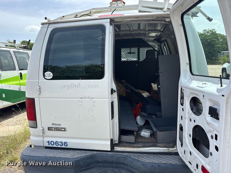 image for item DM1946 2009 Ford E150 utility van