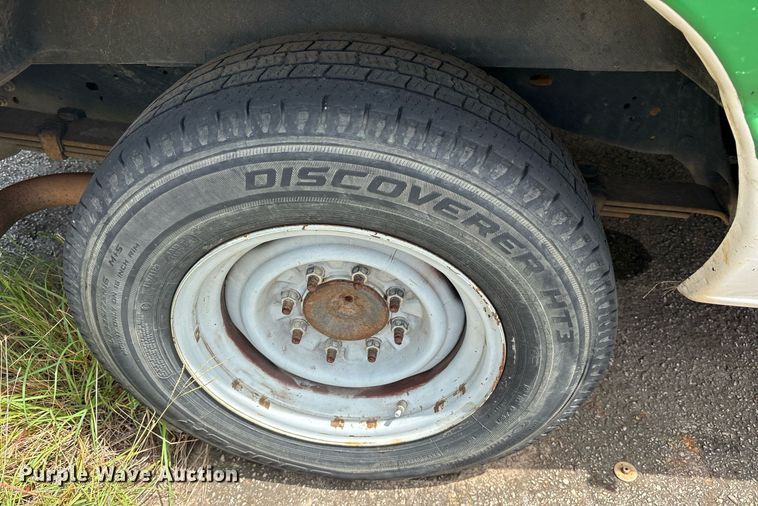 image for item DM1946 2009 Ford E150 utility van