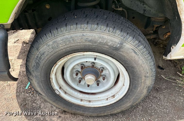 image for item DM1946 2009 Ford E150 utility van