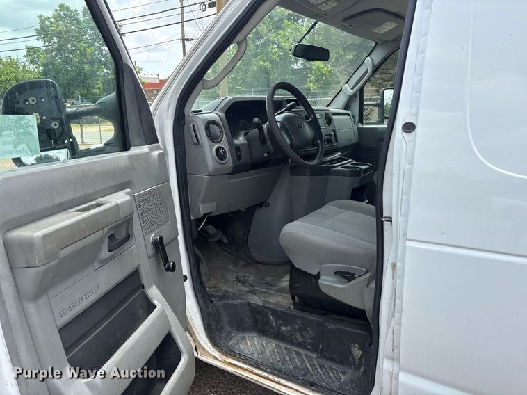 image for item DM1947 2013 Ford E150 utility van