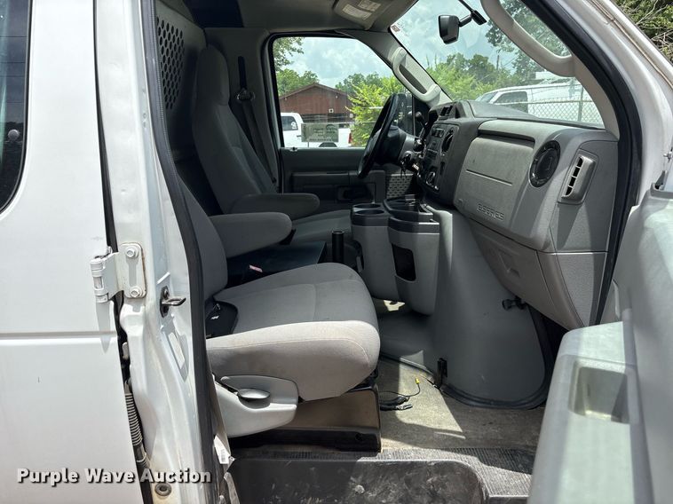 image for item DM1947 2013 Ford E150 utility van