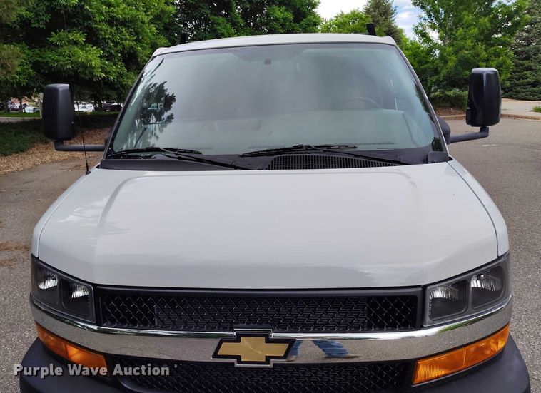 image for item DP5007 2023 Chevrolet Express 4500 flatbed van