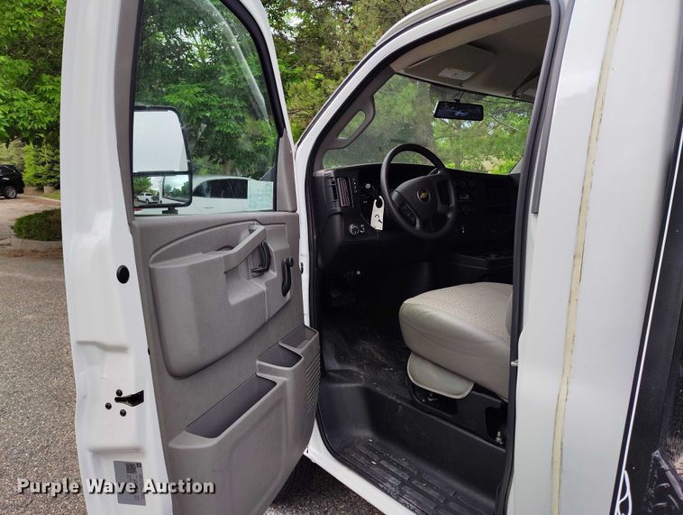 image for item DP5007 2023 Chevrolet Express 4500 flatbed van