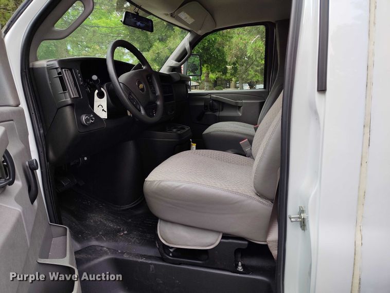 image for item DP5007 2023 Chevrolet Express 4500 flatbed van