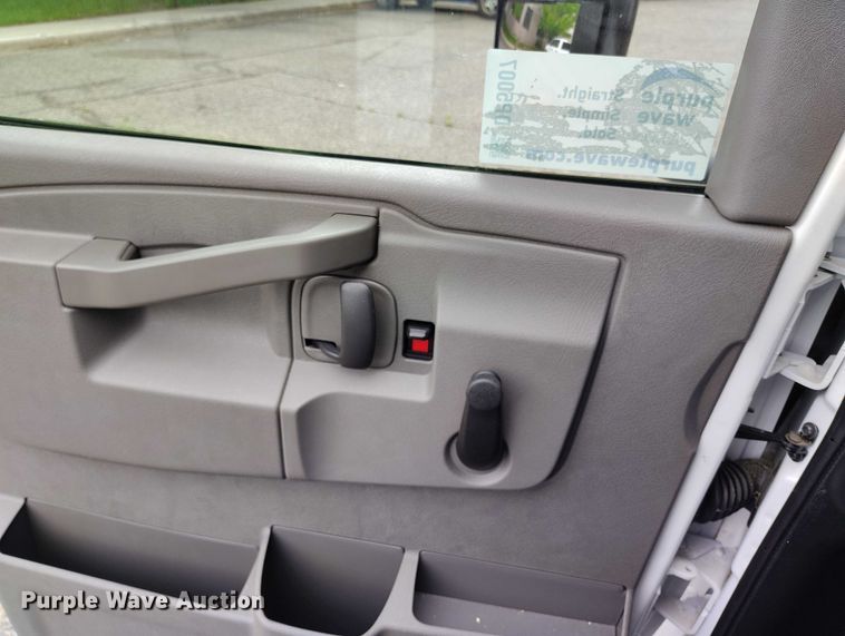 image for item DP5007 2023 Chevrolet Express 4500 flatbed van
