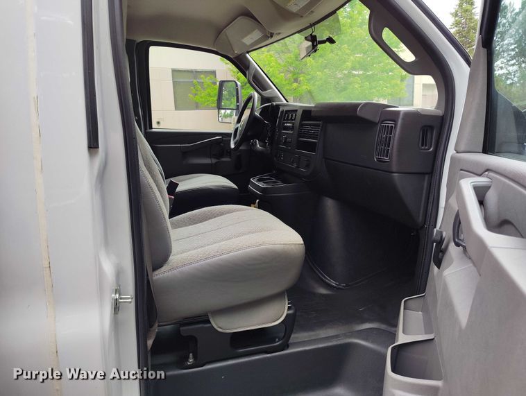 image for item DP5007 2023 Chevrolet Express 4500 flatbed van